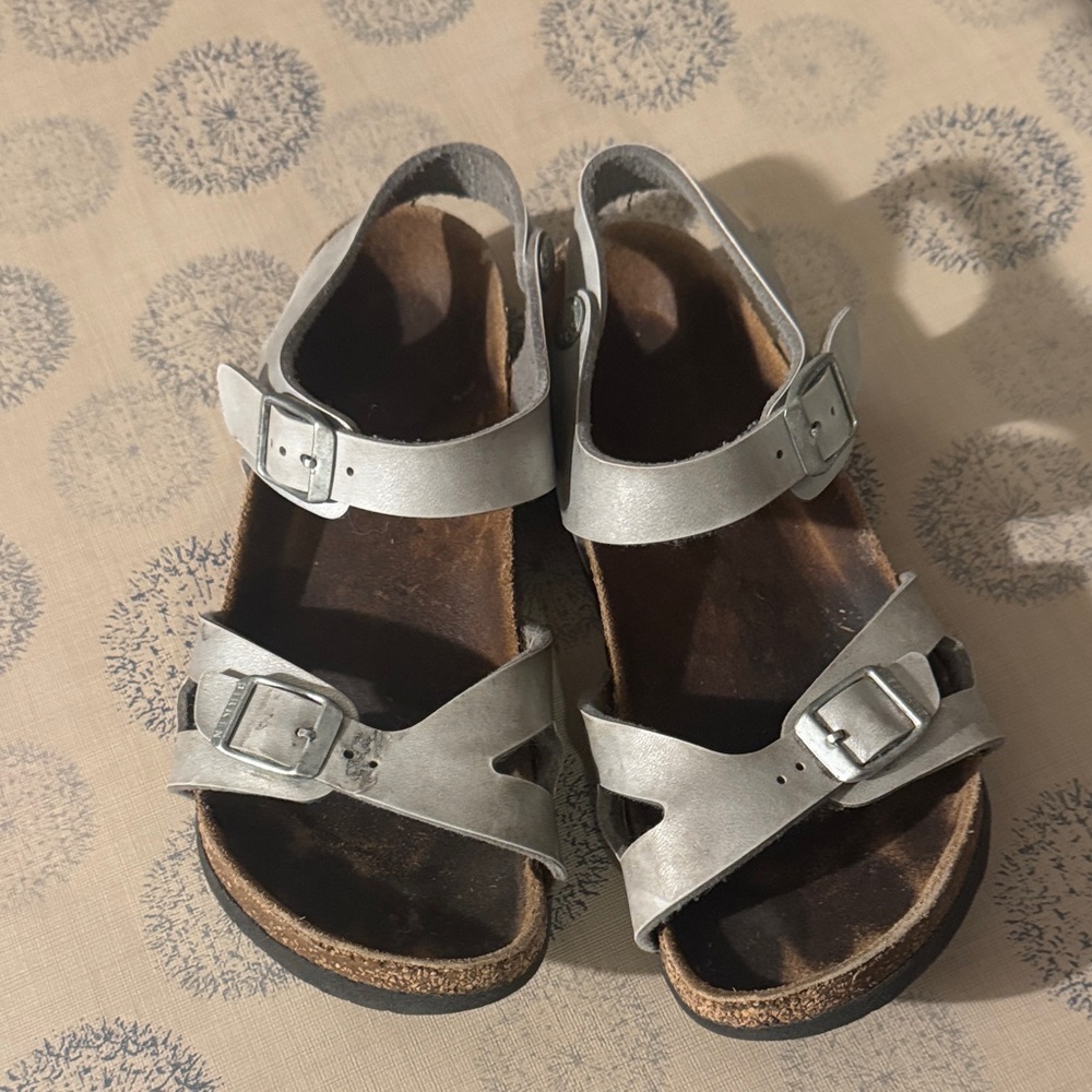 Birkenstock silver leather sandals women’s size 6